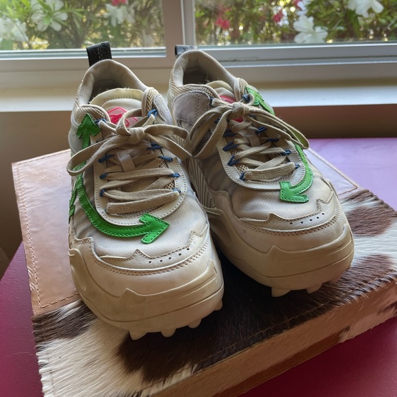 Off-White Odsy 1000 Arrow Trainer - Picture 1 of 8